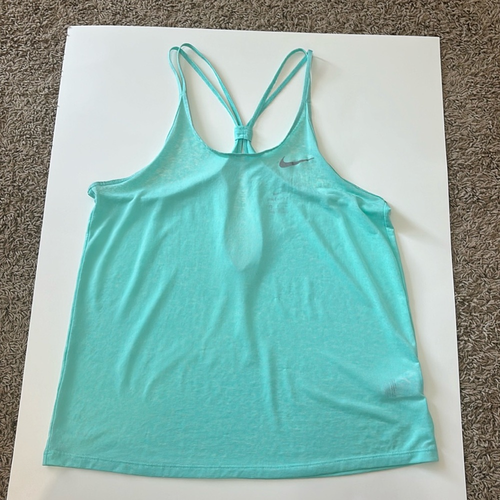 super cute lightweight nike tank top
